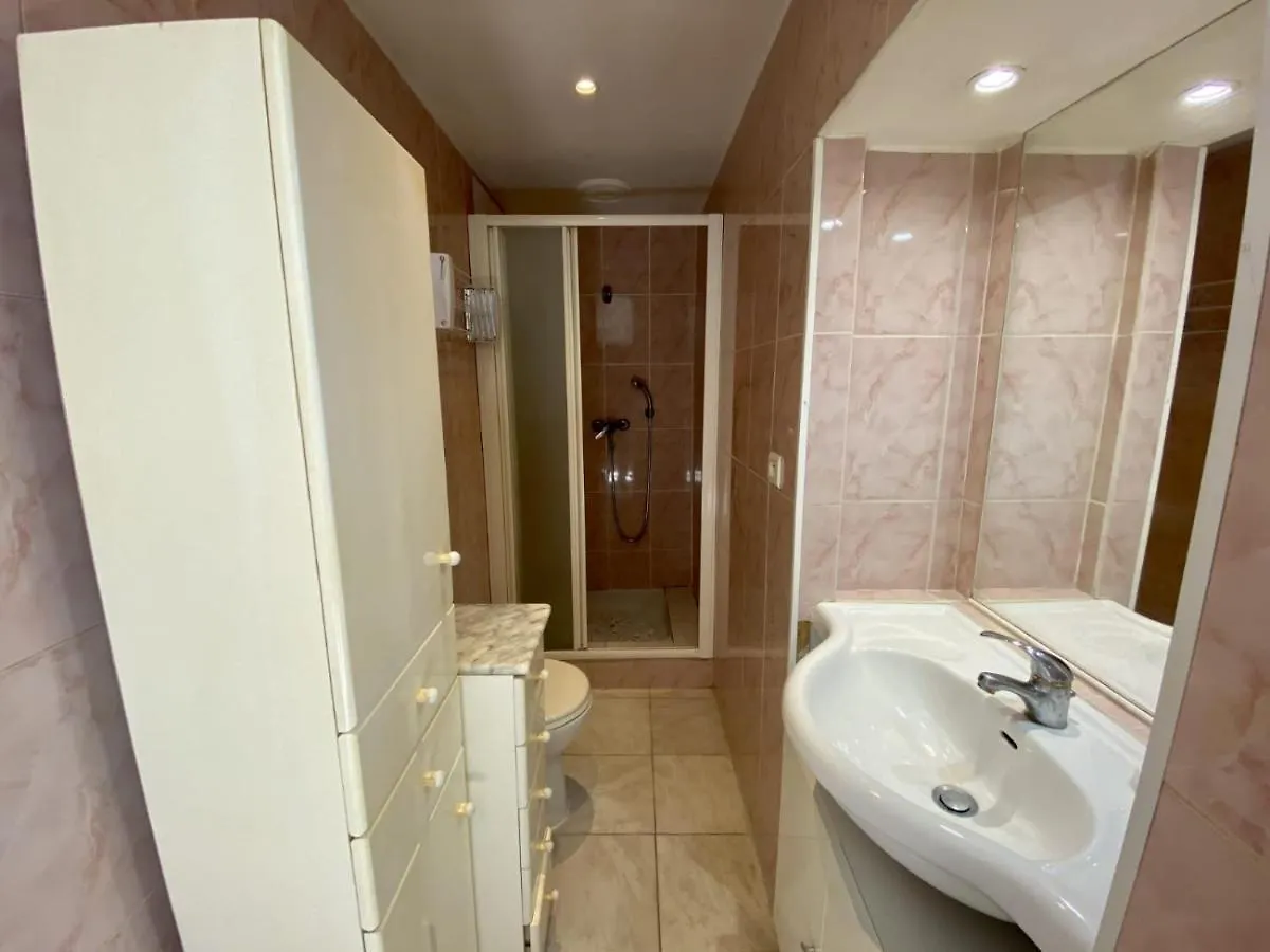 Appartement les meublés du soleil à Menton 0*,  France